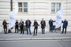 Gruppenfoto der Allianz gegen Antikorruption.